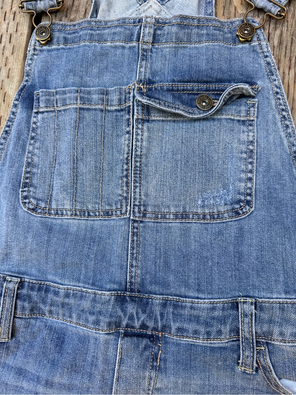 Mossimo Supply Co. light blue denim jacket with red logo tag - Picture 3 of 5